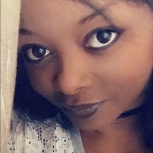 Meet your Posher, Joyce